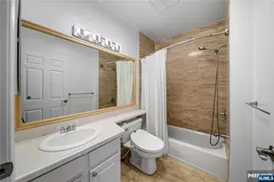 123 The Promenade 123, Edgewater, NJ 07020 - Photo 17