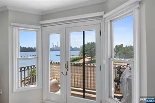 123 The Promenade 123, Edgewater, NJ 07020 - Photo 3
