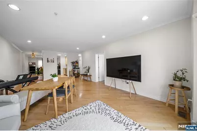 123 The Promenade 123 #123, Edgewater, NJ 07020 - Photo 5