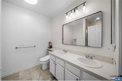 123 The Promenade 123 #123, Edgewater, NJ 07020 - Photo 13