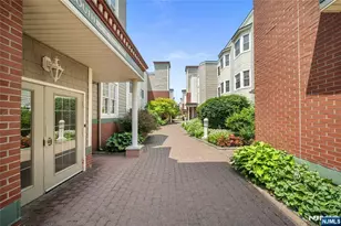 123 The Promenade 123, Edgewater, NJ 07020 - Photo 25