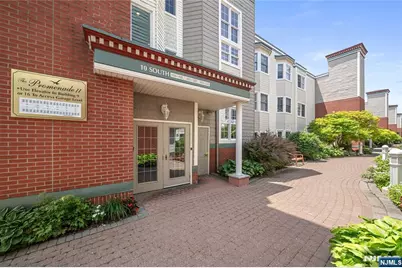 123 The Promenade 123 #123, Edgewater, NJ 07020 - Photo 23
