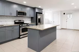 758 Norman Rd, Ridgefield, NJ 07657 - Photo 3