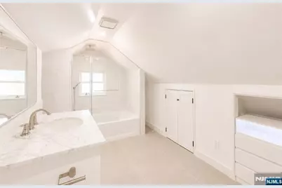 254 Midland Avenue, River Edge, NJ 07661 - Photo 27