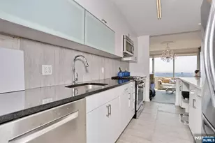 5 Horizon Road 2209, Fort Lee, NJ 07024 - Photo 27