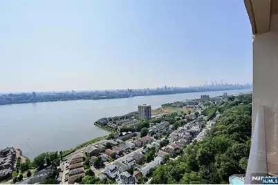 5 Horizon Road 2209 #2209, Fort Lee, NJ 07024 - Photo 3