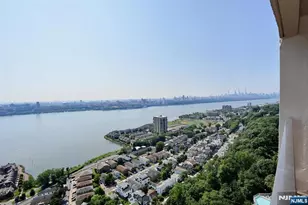 5 Horizon Road 2209, Fort Lee, NJ 07024 - Photo 3