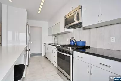 5 Horizon Road 2209 #2209, Fort Lee, NJ 07024 - Photo 25