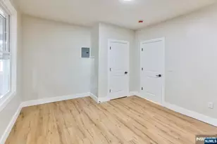 152 Clinton St, East Orange, NJ 07017 - Photo 17