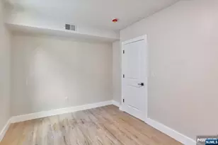 152 Clinton St, East Orange, NJ 07017 - Photo 31