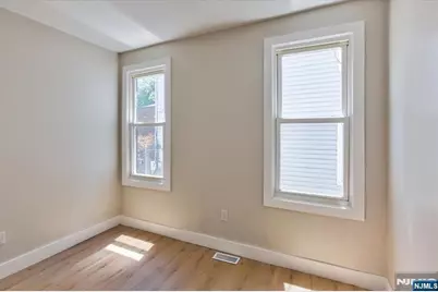 152 Clinton Street, East Orange, NJ 07017 - Photo 11