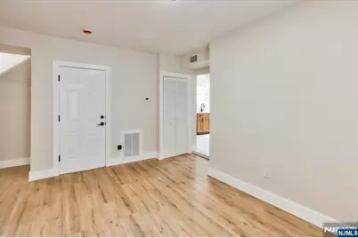 152 Clinton Street, East Orange, NJ 07017 - Photo 33