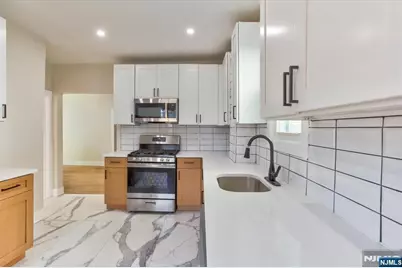 152 Clinton Street, East Orange, NJ 07017 - Photo 15