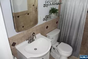 391 Semel Ave 2, Garfield, NJ 07026 - Photo 15