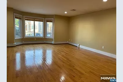 333 Roff Avenue, Palisades Park, NJ 07650 - Photo 5