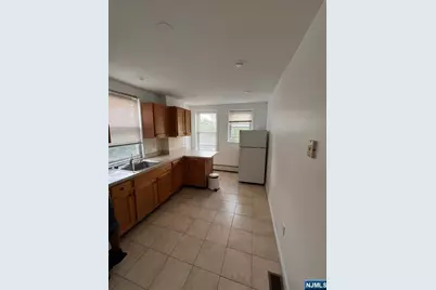 13 Columbia Terrace B #B, Edgewater, NJ 07020 - Photo 9