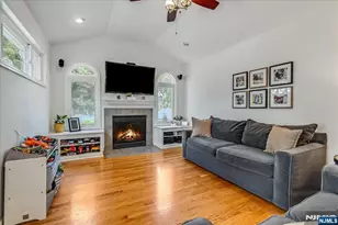 48 Woodland Ave, Verona, NJ 07044 - Photo 13