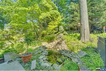 155 Paulin Boulevard, Leonia, NJ 07605 - Photo 43