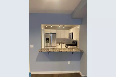 302 Penn Court P302 #P302, Edgewater, NJ 07020 - Photo 3