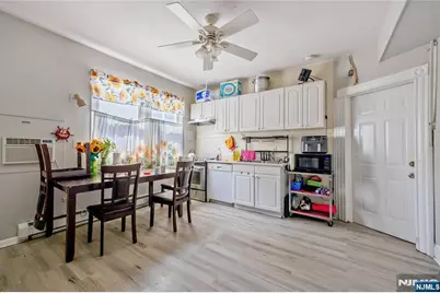 9 Vreeland Avenue, Passaic, NJ 07055 - Photo 9