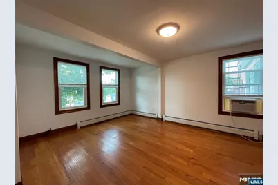 232-238 Claremont Avenue 2 #2, Verona, NJ 07044 - Photo 9