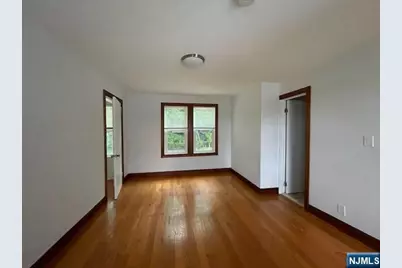 232-238 Claremont Avenue 2 #2, Verona, NJ 07044 - Photo 15