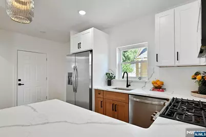 65-67 Eastern Parkway, Newark, NJ 07106 - Photo 17