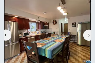 653 Maple Avenue 2A #2A, Ridgefield, NJ 07657 - Photo 5