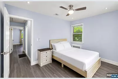 140 N Farview Avenue, Paramus, NJ 07652 - Photo 17