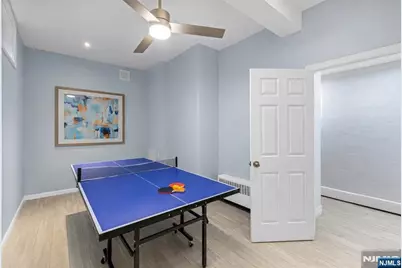 140 N Farview Avenue, Paramus, NJ 07652 - Photo 23