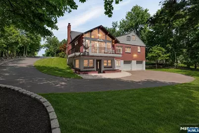 140 N Farview Avenue, Paramus, NJ 07652 - Photo 29