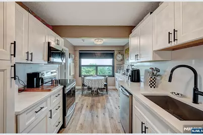 2 Claridge Drive 3Mw #3MW, Verona, NJ 07044 - Photo 7