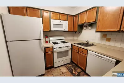 336 Sea Isle Key, Secaucus, NJ 07094 - Photo 9