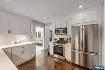 291 Midvale Street, Ridgewood, NJ 07450 - Photo 11
