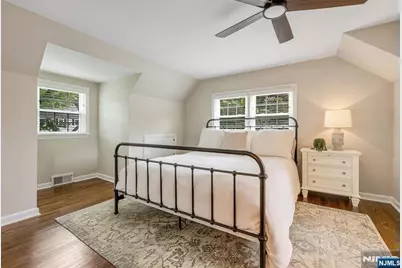 291 Midvale Street, Ridgewood, NJ 07450 - Photo 17
