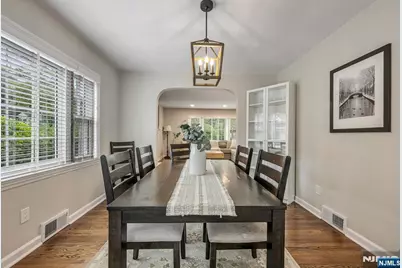 291 Midvale Street, Ridgewood, NJ 07450 - Photo 5
