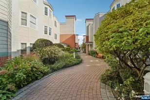 129 The Promenade, Edgewater, NJ 07020 - Photo 13
