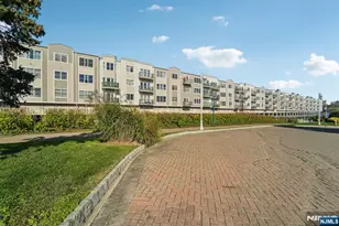 129 The Promenade, Edgewater, NJ 07020 - Photo 11