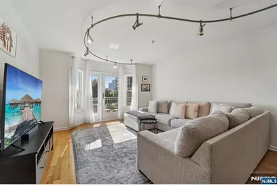 129 The Promenade, Edgewater, NJ 07020 - Photo 3