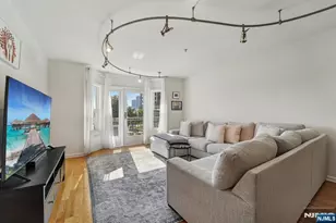 129 The Promenade, Edgewater, NJ 07020 - Photo 3