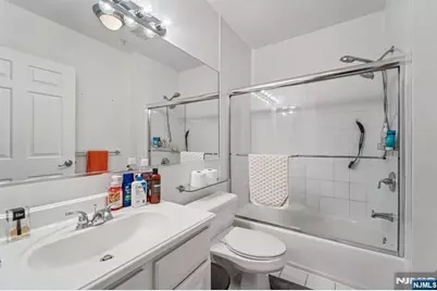 129 The Promenade, Edgewater, NJ 07020 - Photo 9
