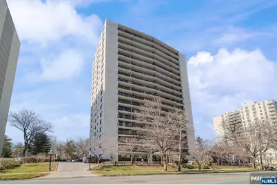 277 Prospect Avenue 4A #4A, Hackensack, NJ 07601 - Photo 1