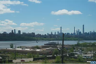 154 Undercliff Avenue 6 #6, Edgewater, NJ 07020 - Photo 1