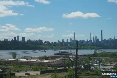 154 Undercliff Avenue 6 #6, Edgewater, NJ 07020 - Photo 1