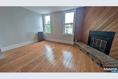 154 Undercliff Avenue 6 #6, Edgewater, NJ 07020 - Photo 3