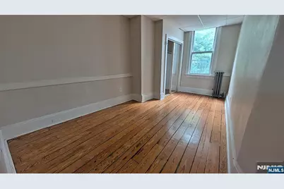 154 Undercliff Avenue 6 #6, Edgewater, NJ 07020 - Photo 5