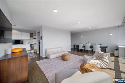 618 Hudson Park, Edgewater, NJ 07020 - Photo 9