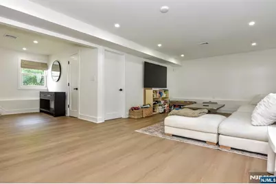 75 Demarest Avenue, Emerson, NJ 07630 - Photo 21