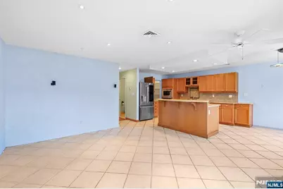8 Wadsworth Court, Teaneck Township, NJ 07666 - Photo 11