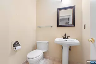 8 Wadsworth Ct, Teaneck Township, NJ 07666 - Photo 33